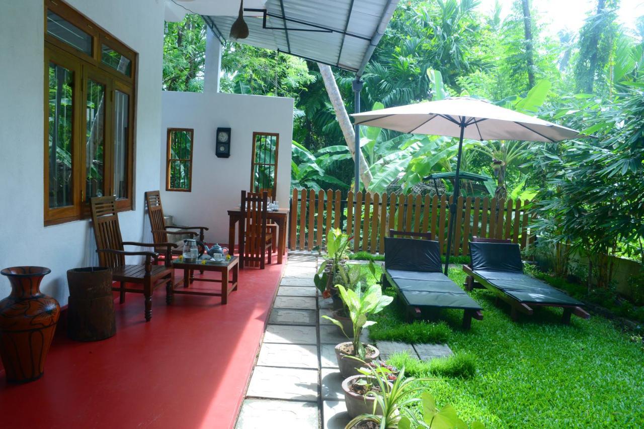 Gold Sand Resort Bentota Exteriör bild