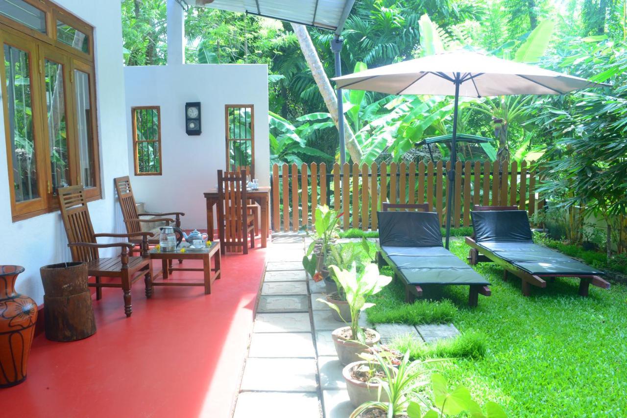 Gold Sand Resort Bentota Exteriör bild