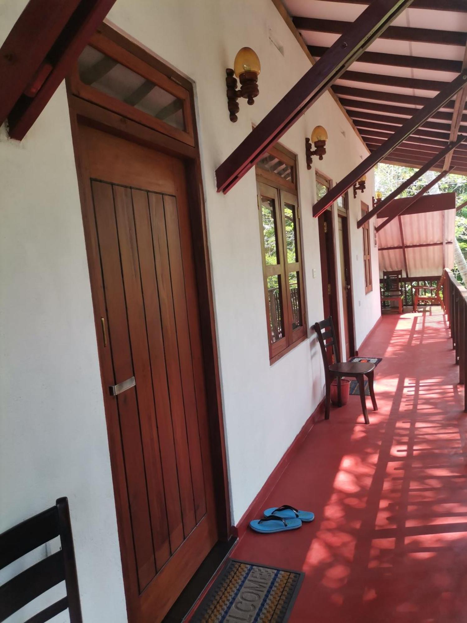 Gold Sand Resort Bentota Exteriör bild