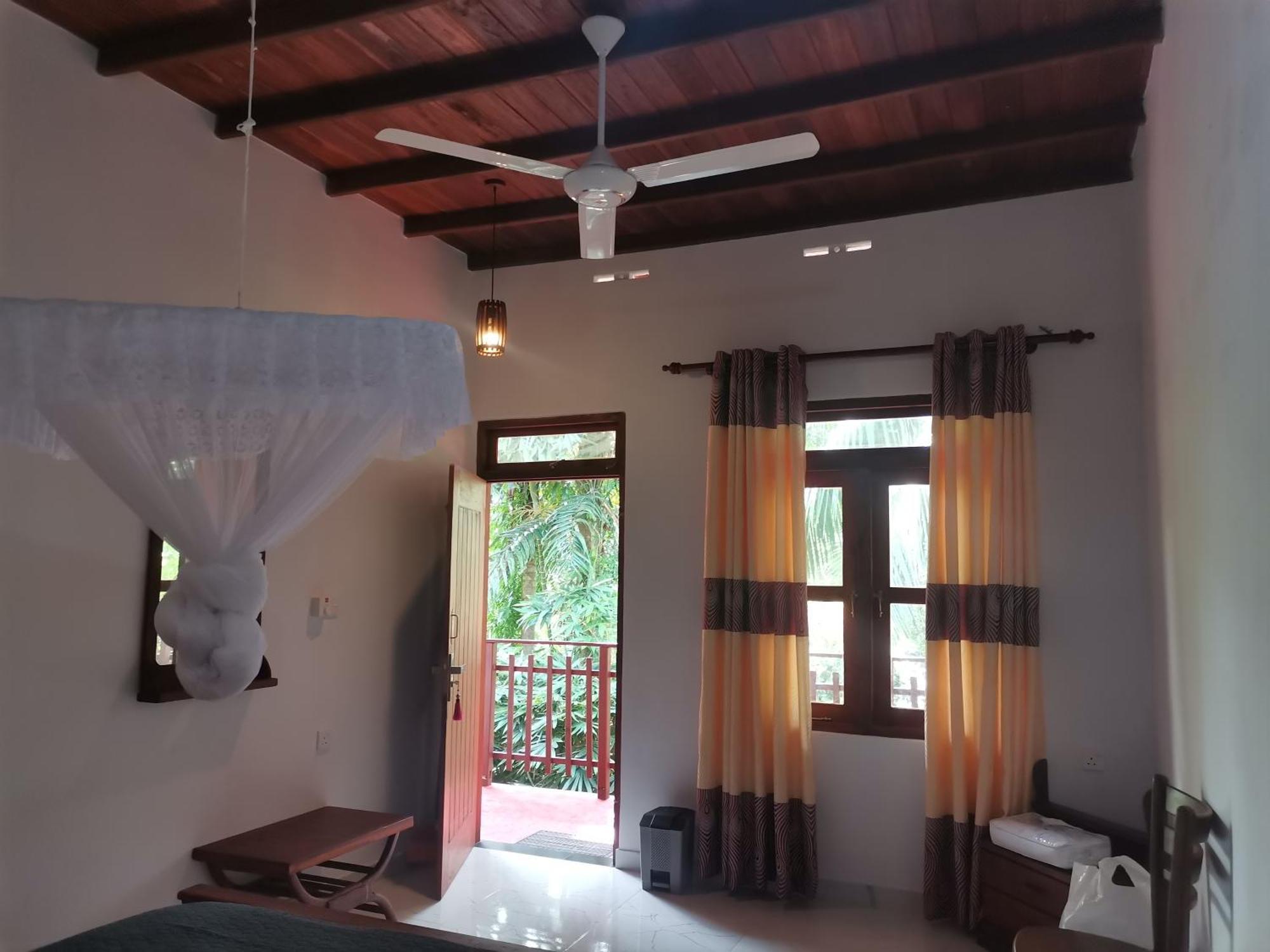 Gold Sand Resort Bentota Exteriör bild